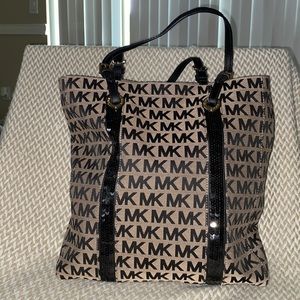 Michael Kors Monogram Sequin Stripe Black Jacquard tote